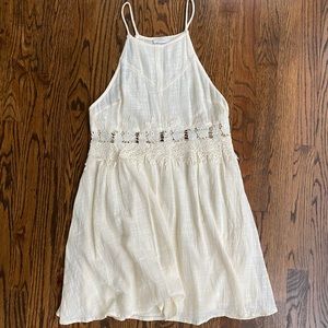 Women’s cream lace dress